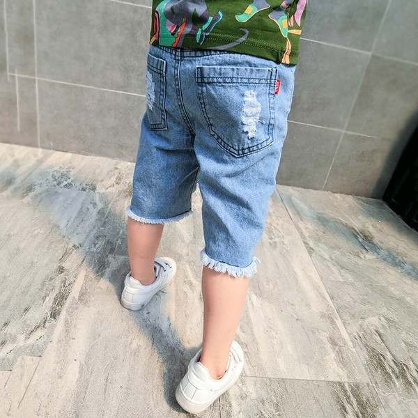 Страхотни момчешки къси дънкови панталони с дупки