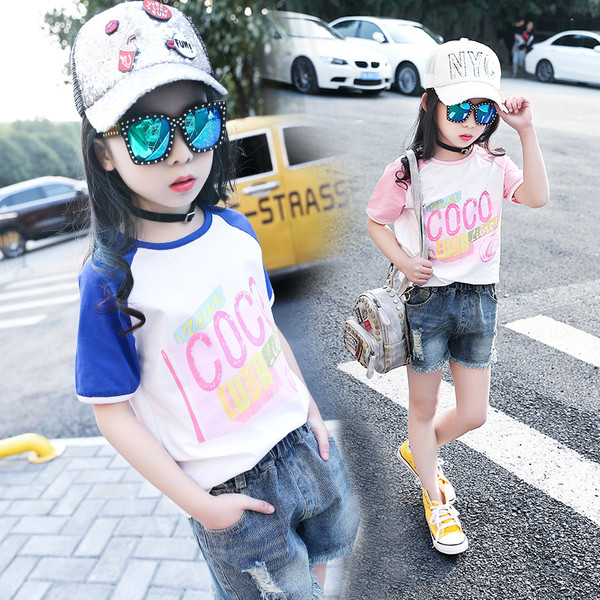 Ежедневна блузка с къс ръкав в три цвята и надпис