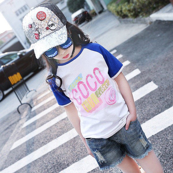 Ежедневна блузка с къс ръкав в три цвята и надпис