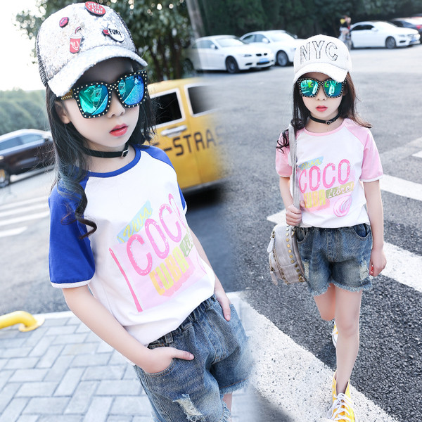 Ежедневна блузка с къс ръкав в три цвята и надпис