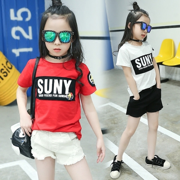 Много стилна блузка с къс ръкав за момиче в четири различни цвята и надпис