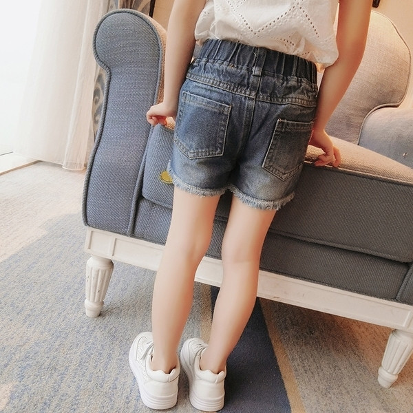 Много красиви момичешки къси дънкови панталони с уникална бродерия