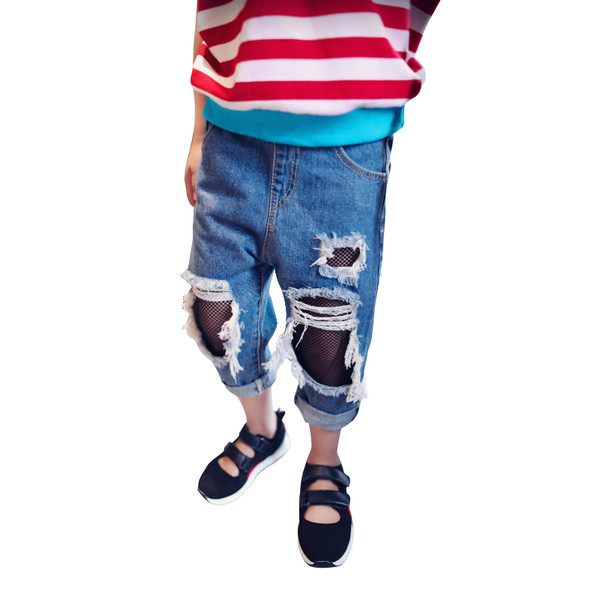 Страхотни и много модерни дамски дънкови панталони с голи колена