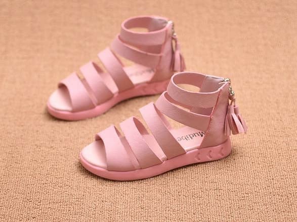 Страхотни детски сандалки в три цвята