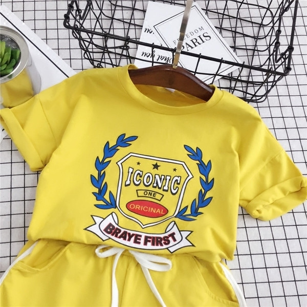 Уникално бебешко комплектче за момиченце в три различни цвята