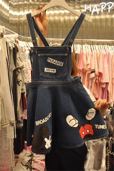 Страхотна дамска рокля с апликации на Мики Маус