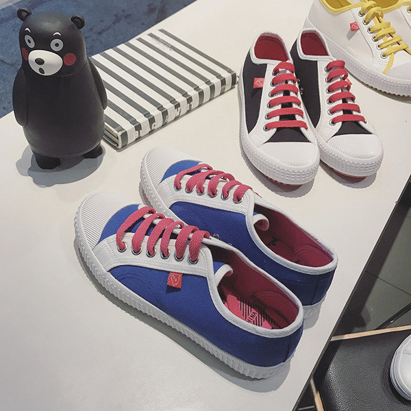 Πολύ ωραία  γυναικεία υφάσματινά παπούτσια σε διάφορα χρώματα