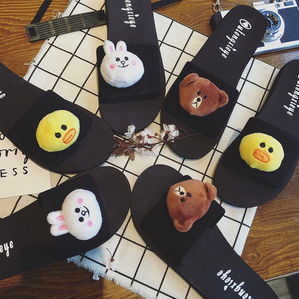 Много интересни дамски чехли с анимационни герои