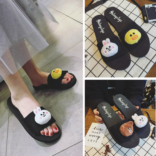 Много интересни дамски чехли с анимационни герои