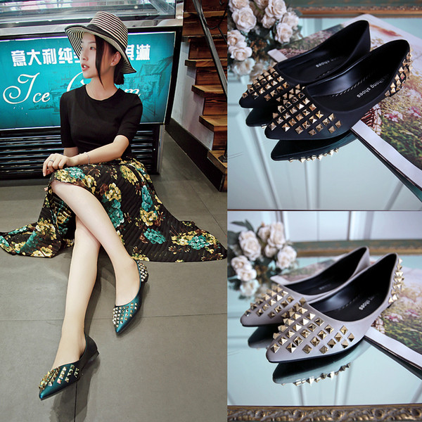 Περιστασιακά γυναικεία παπούτσια με πριτσίνια σε διάφορα χρώματα