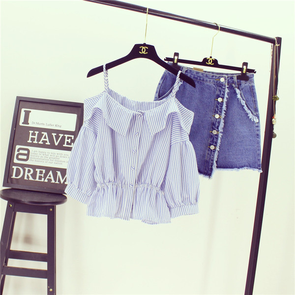 Ριγέ πουκάμισο με κοντά μανίκια και μεγάλη αμάνικο