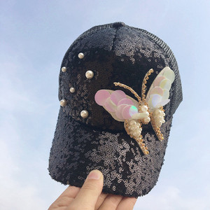 Οι γυναίκες του μπέιζμπολ καπέλα με glitter σε πολλά διαφορετικά μοντέλα