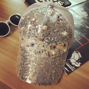 Οι γυναίκες του μπέιζμπολ καπέλα με glitter σε πολλά διαφορετικά μοντέλα