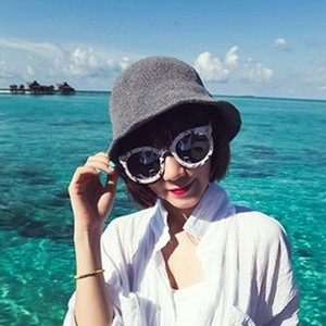 Страхотна дамска сгъваема шапка предпазваща от горещите слънчеви лъчи