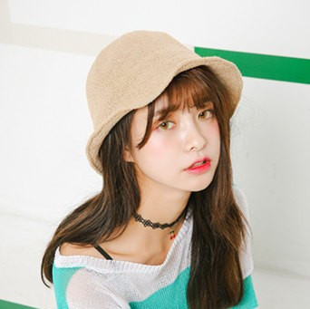 Страхотна дамска сгъваема шапка предпазваща от горещите слънчеви лъчи