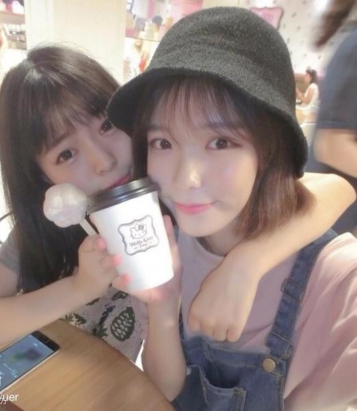 Страхотна дамска сгъваема шапка предпазваща от горещите слънчеви лъчи