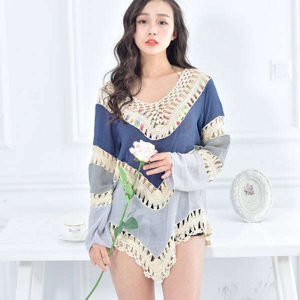 Μεγάλη τρύπες χιτώνα κυρίες παραλία σε ιριδίζον και βλεφαρίδες