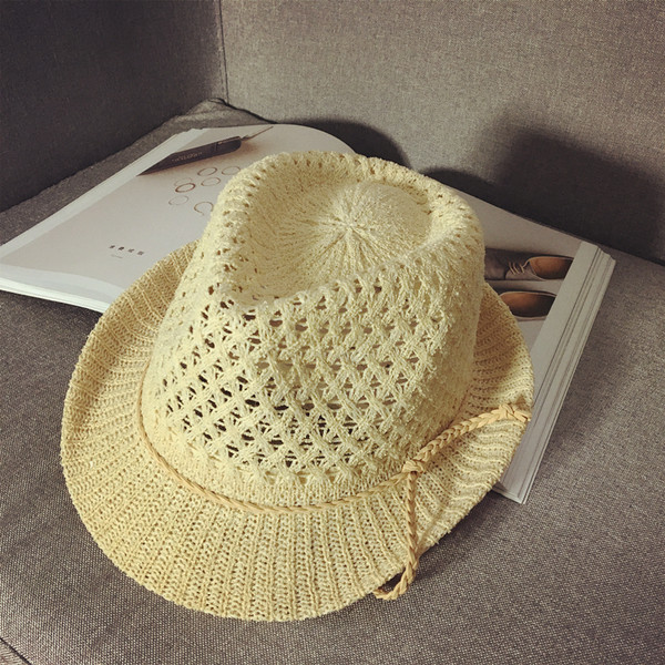 Стилна дамска британска шапка