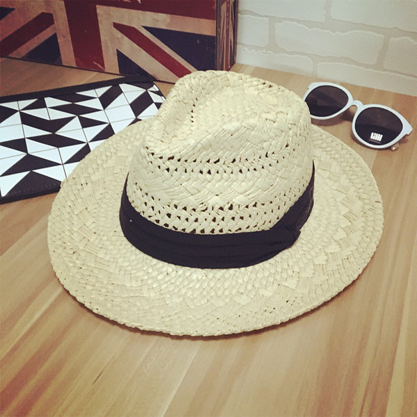 Παραλία ευρεία ψάθινο καπέλο