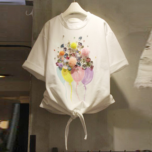 Бузка с къс ръкав и шарени елементи с много интересно завързване 