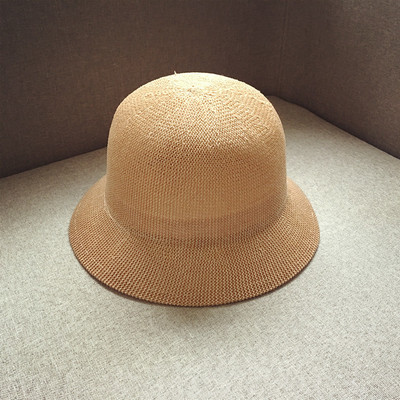 καπέλα Απλή κυρίες για το φθινόπωρο και την άνοιξη