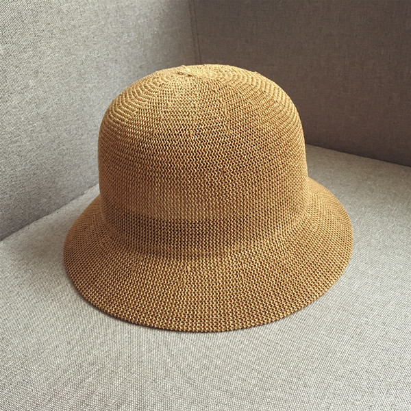 καπέλα Απλή κυρίες για το φθινόπωρο και την άνοιξη