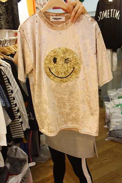 Κυρίες μπλούζα με κοντό μανίκι και απλικέ «χαμόγελο»