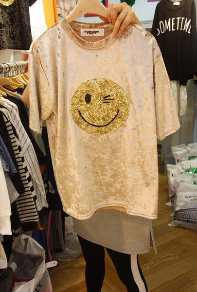 Κυρίες μπλούζα με κοντό μανίκι και απλικέ «χαμόγελο»