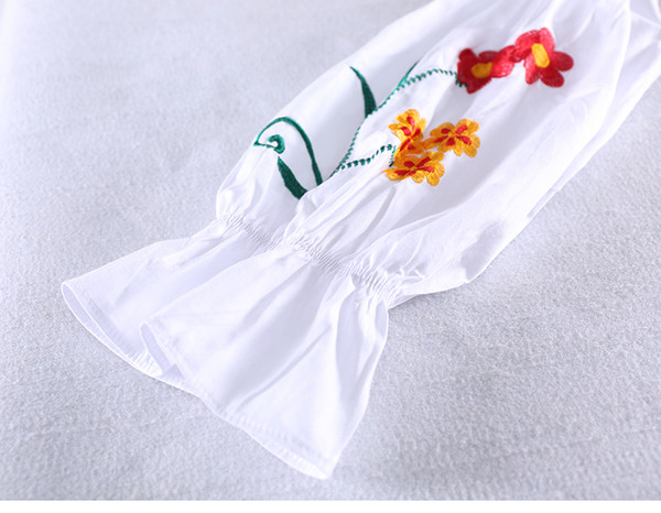 Φρέσκα κυρίες λευκό μακρύ πουκάμισο με κεντημένο στα μανίκια