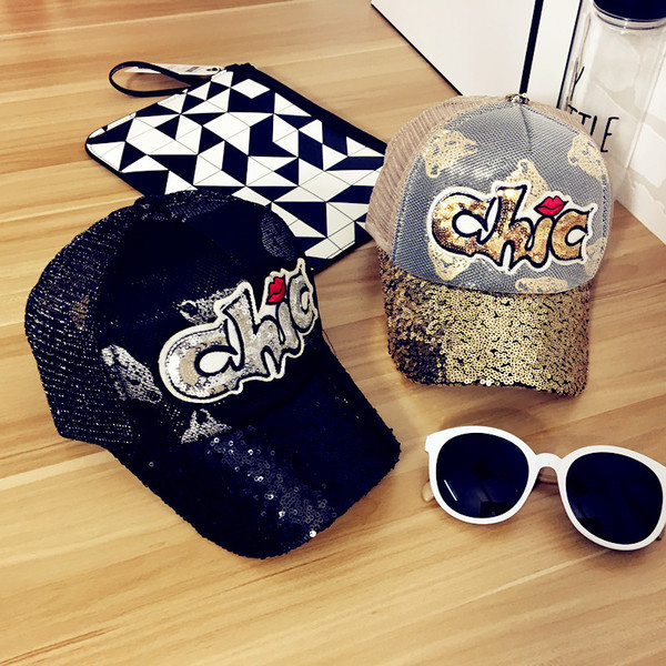 Страхотна дамска бейзболна шапка с пайети и бродиран надпис
