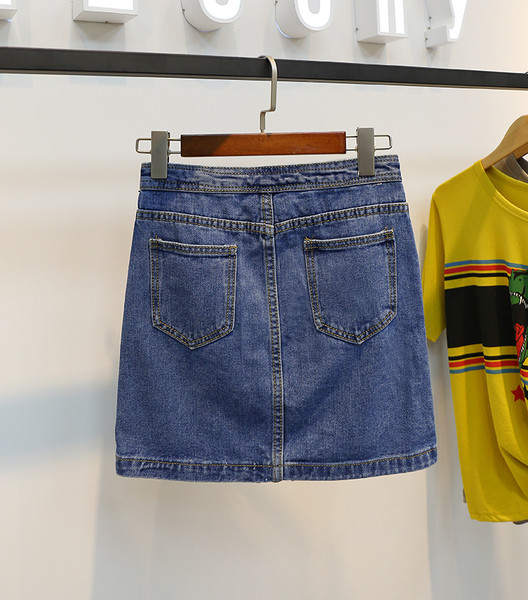 Дамска дънкова пола с много интересен цип