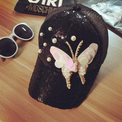 Πολλά διαφορετικά μοντέλα καπέλα μόδας κυρίες