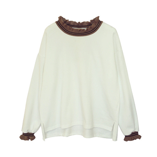 Κομψή μπλούζα με μακριά μανίκια με βολάν σε λευκό και μαύρο