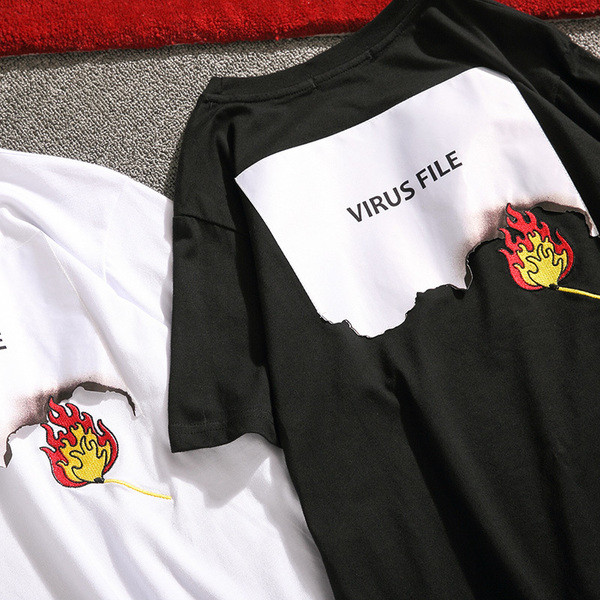 Καθημερινά μπλούζα με κοντά μανίκια σε δύο χρώματα και λεζάντα