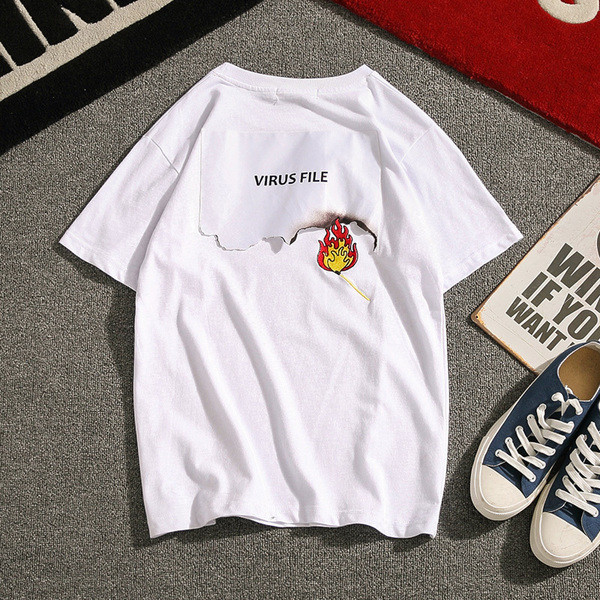 Καθημερινά μπλούζα με κοντά μανίκια σε δύο χρώματα και λεζάντα