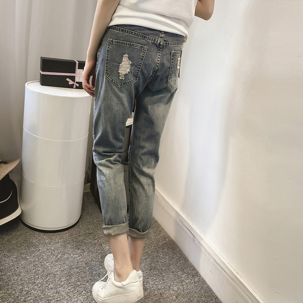 Casual γυναικεία τζιν  με σκισμένα στοιχεία 