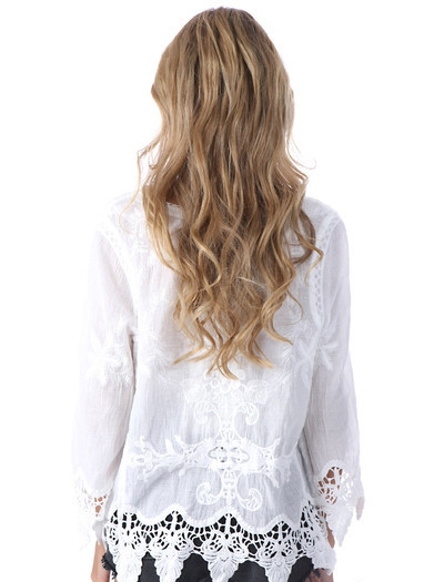 Πολλές όμορφες κυρίες μπλούζα με κεντημένα μοτίβα και συνδέσεις