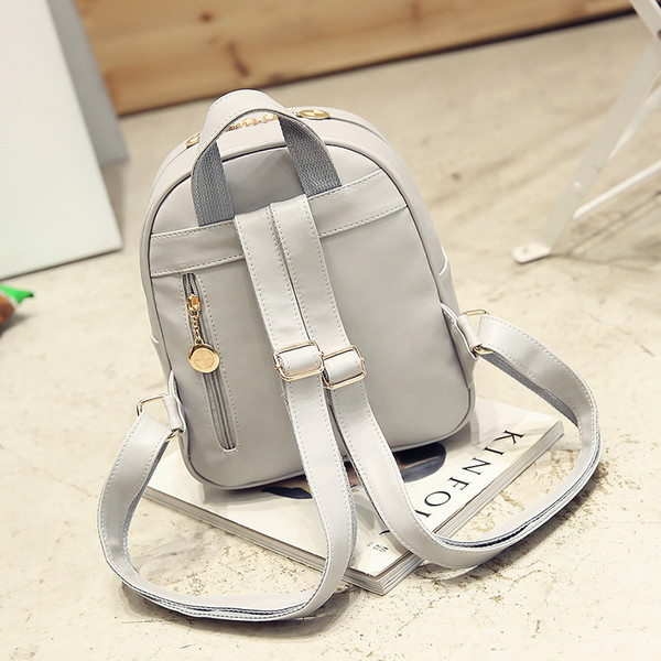 Μοντέρνο σακίδιο σε διάφορα χρώματα