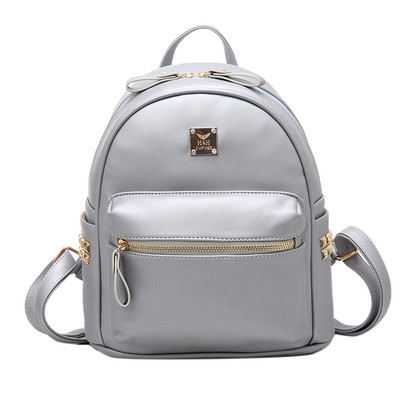 Μοντέρνο σακίδιο με μεγάλους ιμάντες ώμου σε τέσσερα διαφορετικά χρώματα