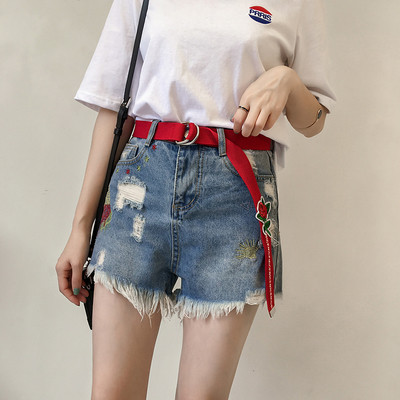 Σύγχρονη κυρίες σύντομο παντελόνι τζιν με κροσσών στα πόδια