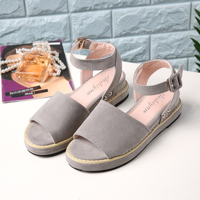 Ежедневни дамски велурени сандалки с закопчалка на глезена в няколко цвята