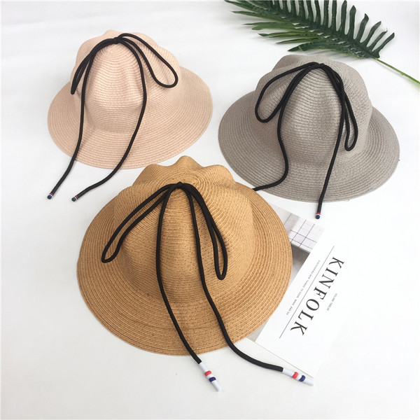 Πλεκτά παραλία κυρία bowler με πολλά ενδιαφέροντα links