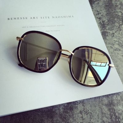 Πολωμένο γυαλιά ηλίου για τις γυναίκες σε στυλ ρετρό