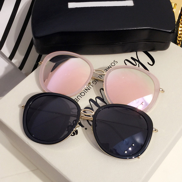 γυαλιά ηλίου κομψές κυρίες σε διάφορα χρώματα