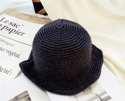 Αναδιπλούμενο κυρίες καλοκαίρι καπάκι σε πέντε διαφορετικά χρώματα