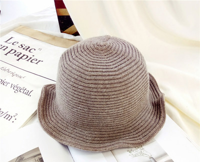 Αναδιπλούμενο κυρίες καλοκαίρι καπάκι σε πέντε διαφορετικά χρώματα