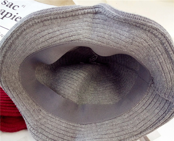 Αναδιπλούμενο κυρίες καλοκαίρι καπάκι σε πέντε διαφορετικά χρώματα