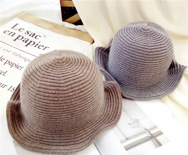 Αναδιπλούμενο κυρίες καλοκαίρι καπάκι σε πέντε διαφορετικά χρώματα