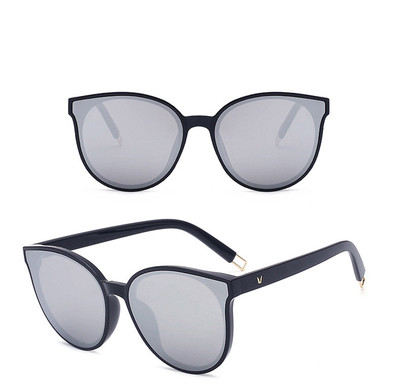 Μεγάλη κυρίες μοντέρνα γυαλιά ηλίου σε πολλά χρώματα