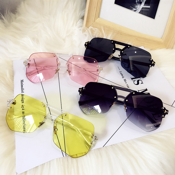 Unisex γυαλιά με διαφορετικό χρώμα φακούς